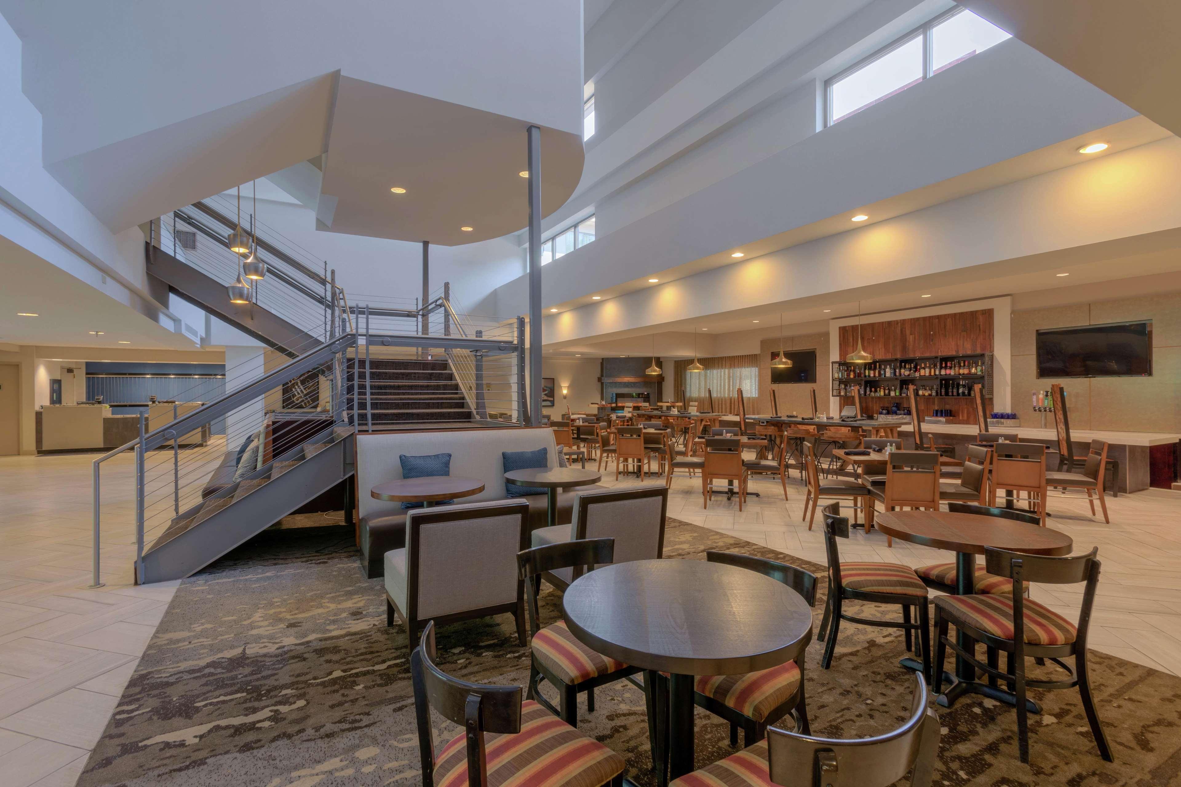Doubletree Suites By Hilton Nashville Airport Zewnętrze zdjęcie