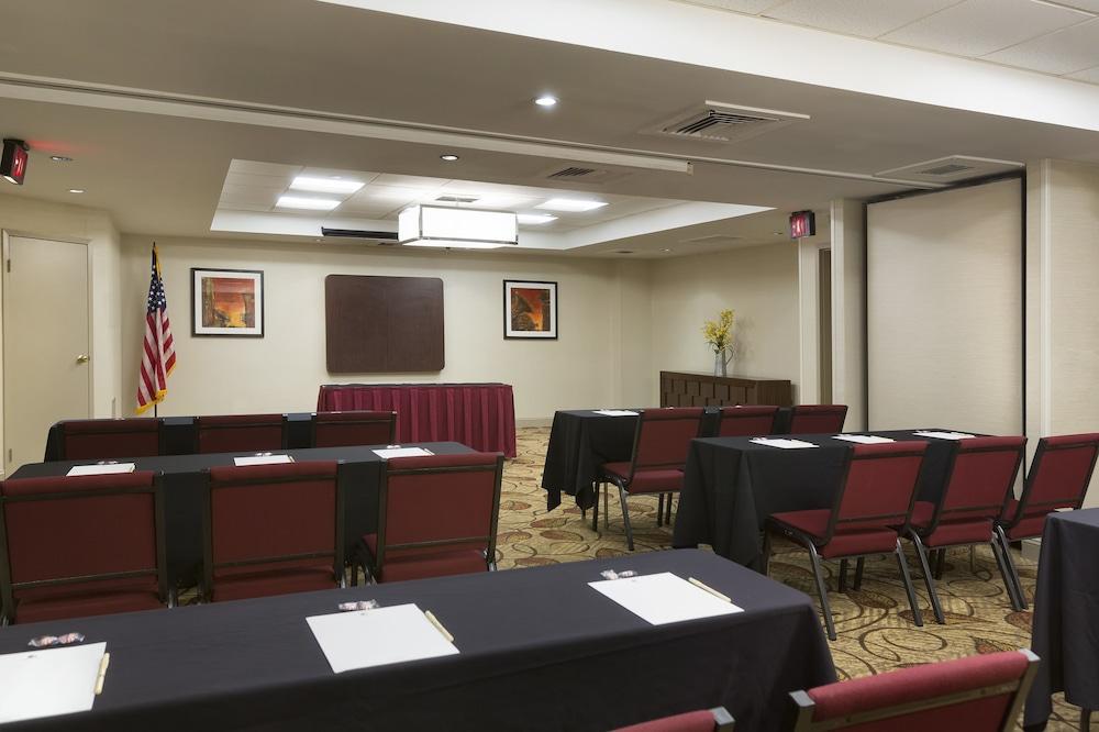 Doubletree Suites By Hilton Nashville Airport Zewnętrze zdjęcie
