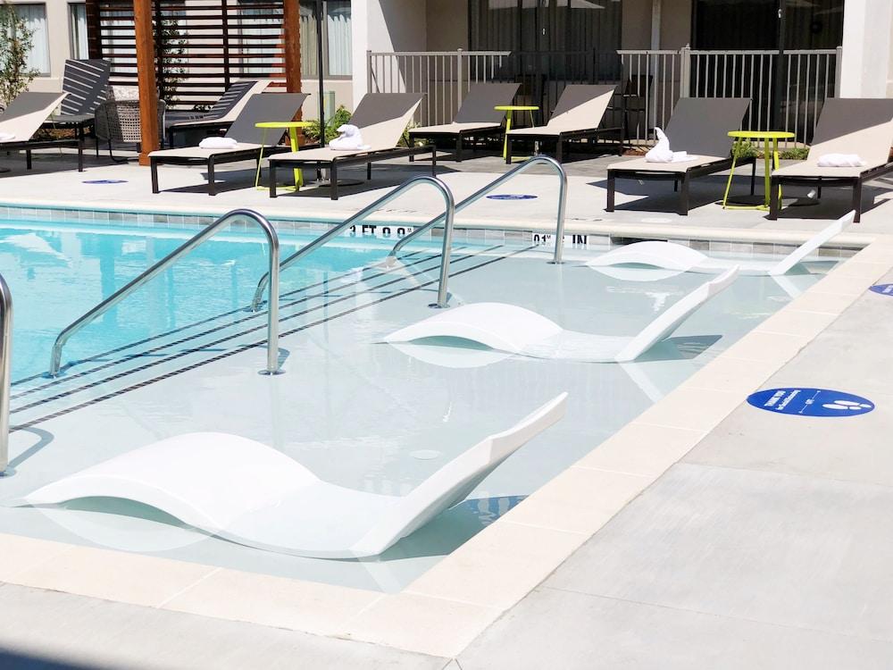 Doubletree Suites By Hilton Nashville Airport Zewnętrze zdjęcie