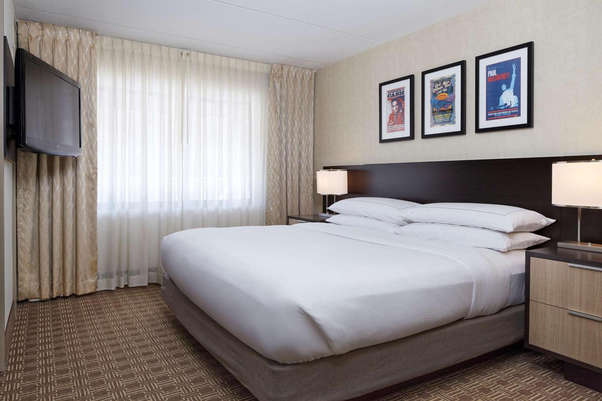 Doubletree Suites By Hilton Nashville Airport Zewnętrze zdjęcie